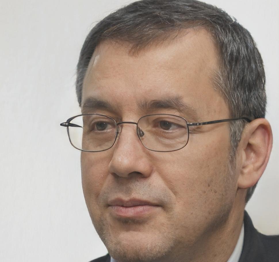 Dr. Helmut Brenner - Senior Finanzanalyst
